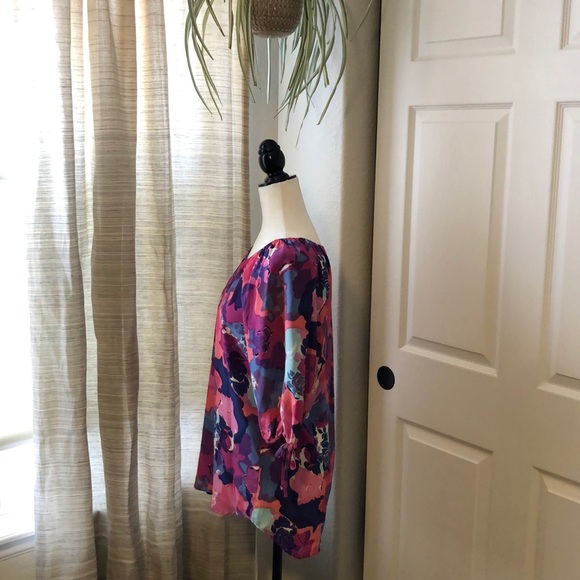 Like New Yumi Kim Silk Floral Top - Picture 2 of 10